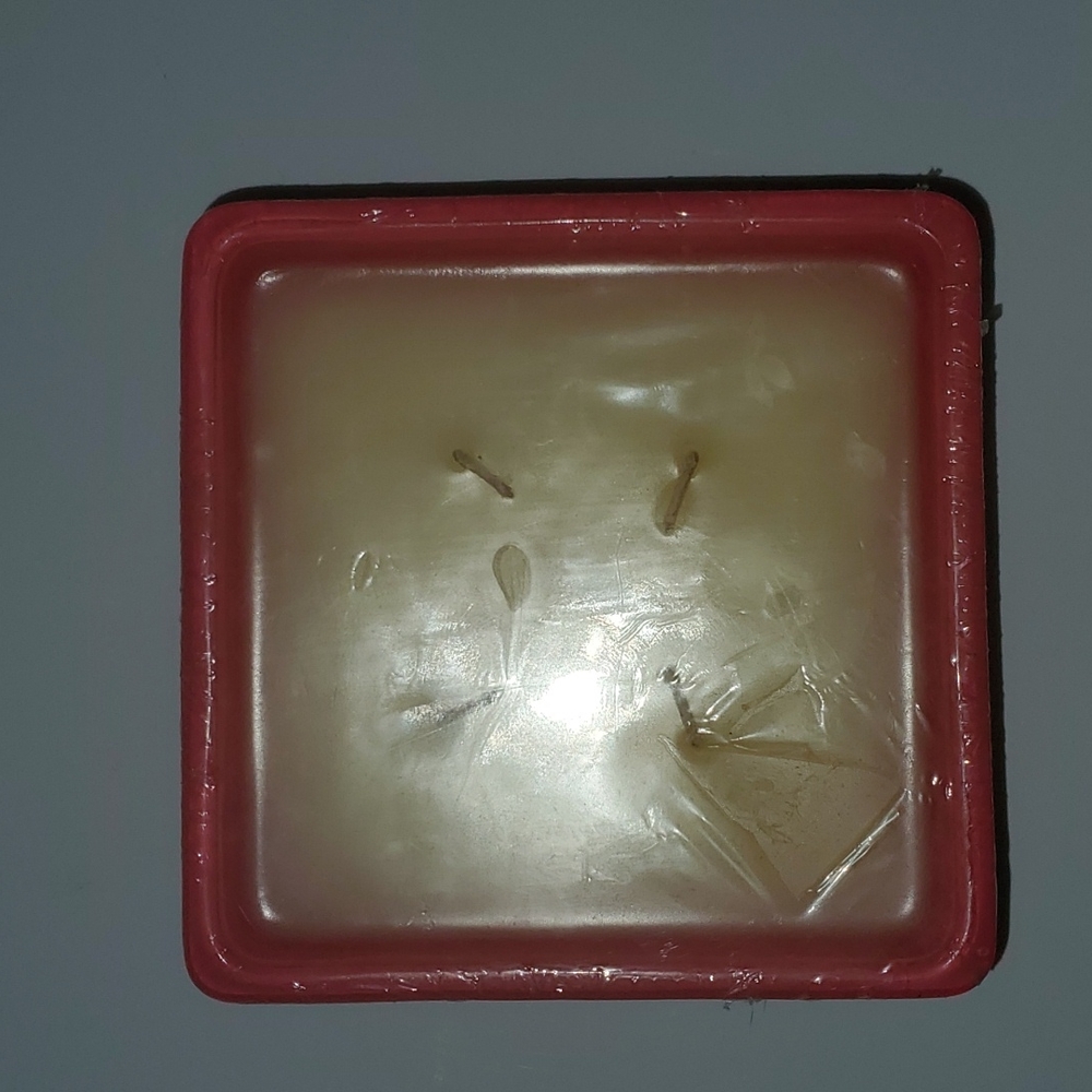 Emerge‎ candle from Gold Canyon